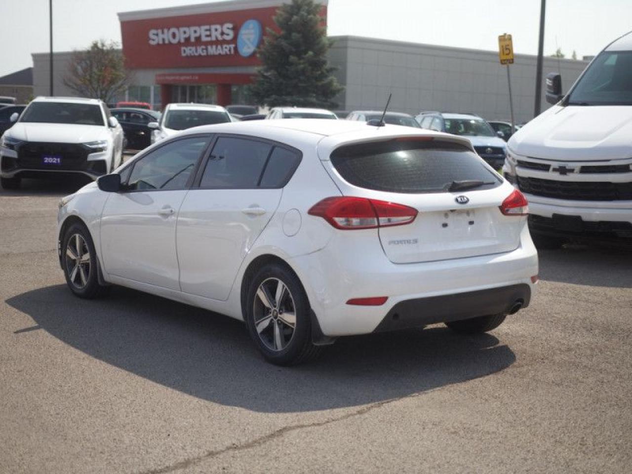2018 Kia Forte5 LX+  **23 SERVICE RECORDS - NO ACCIDENTS** Photo3