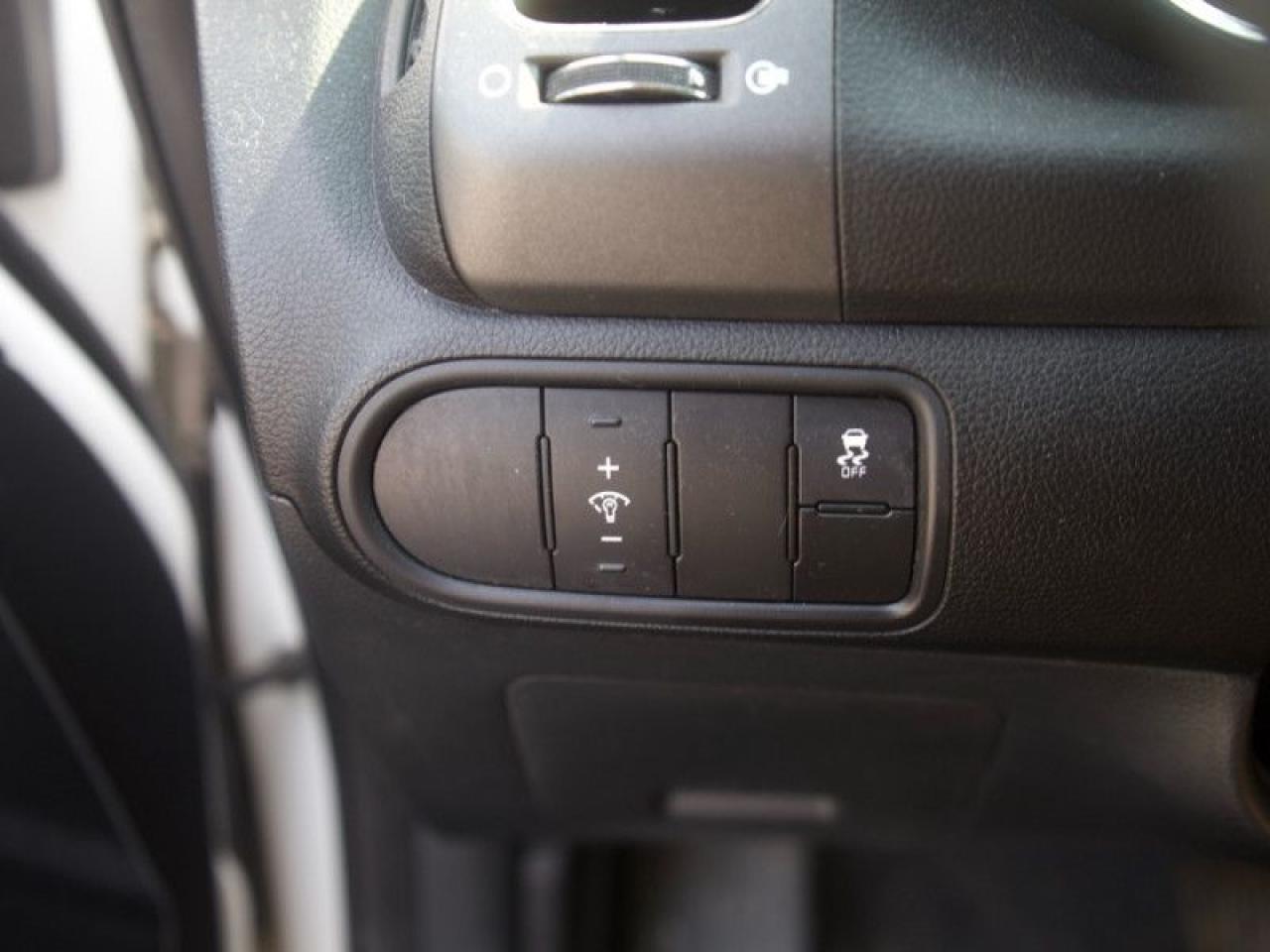2018 Kia Forte5 LX+  **23 SERVICE RECORDS - NO ACCIDENTS** Photo