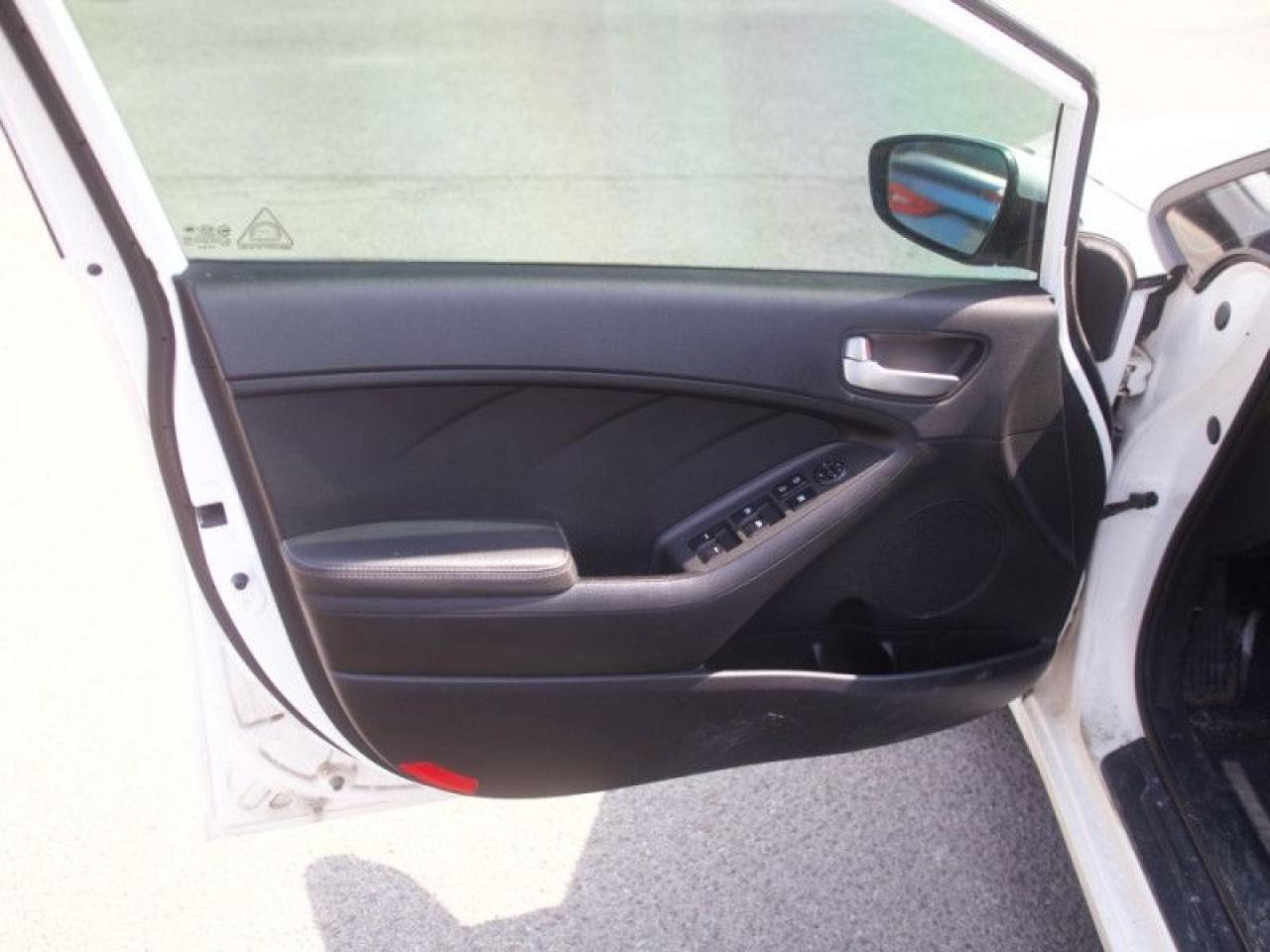 2018 Kia Forte5 LX+  **23 SERVICE RECORDS - NO ACCIDENTS** Photo