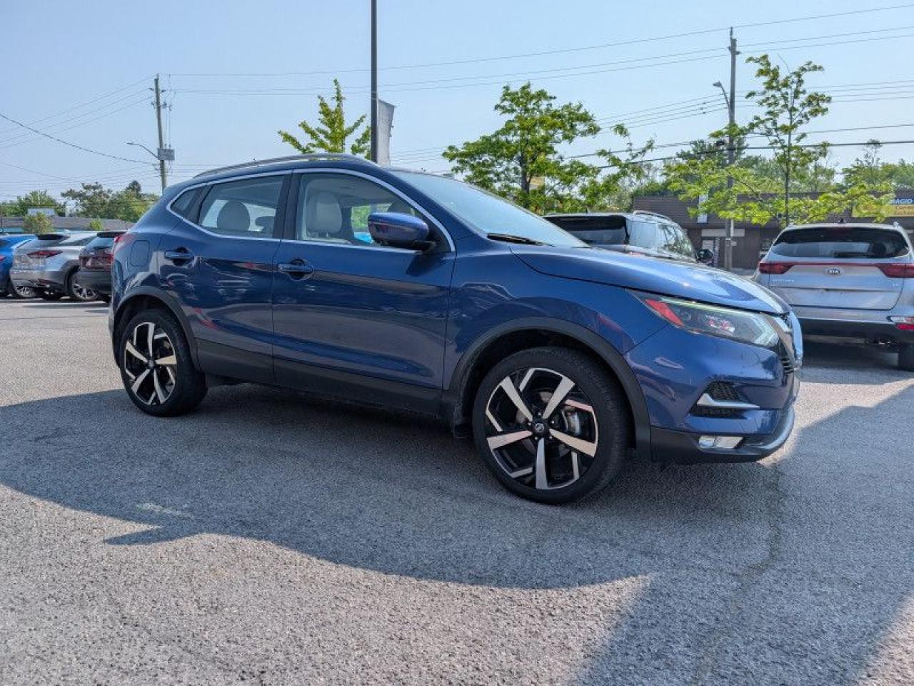 2023 Nissan Qashqai SL Platinum Package  **SUNROOF** Photo