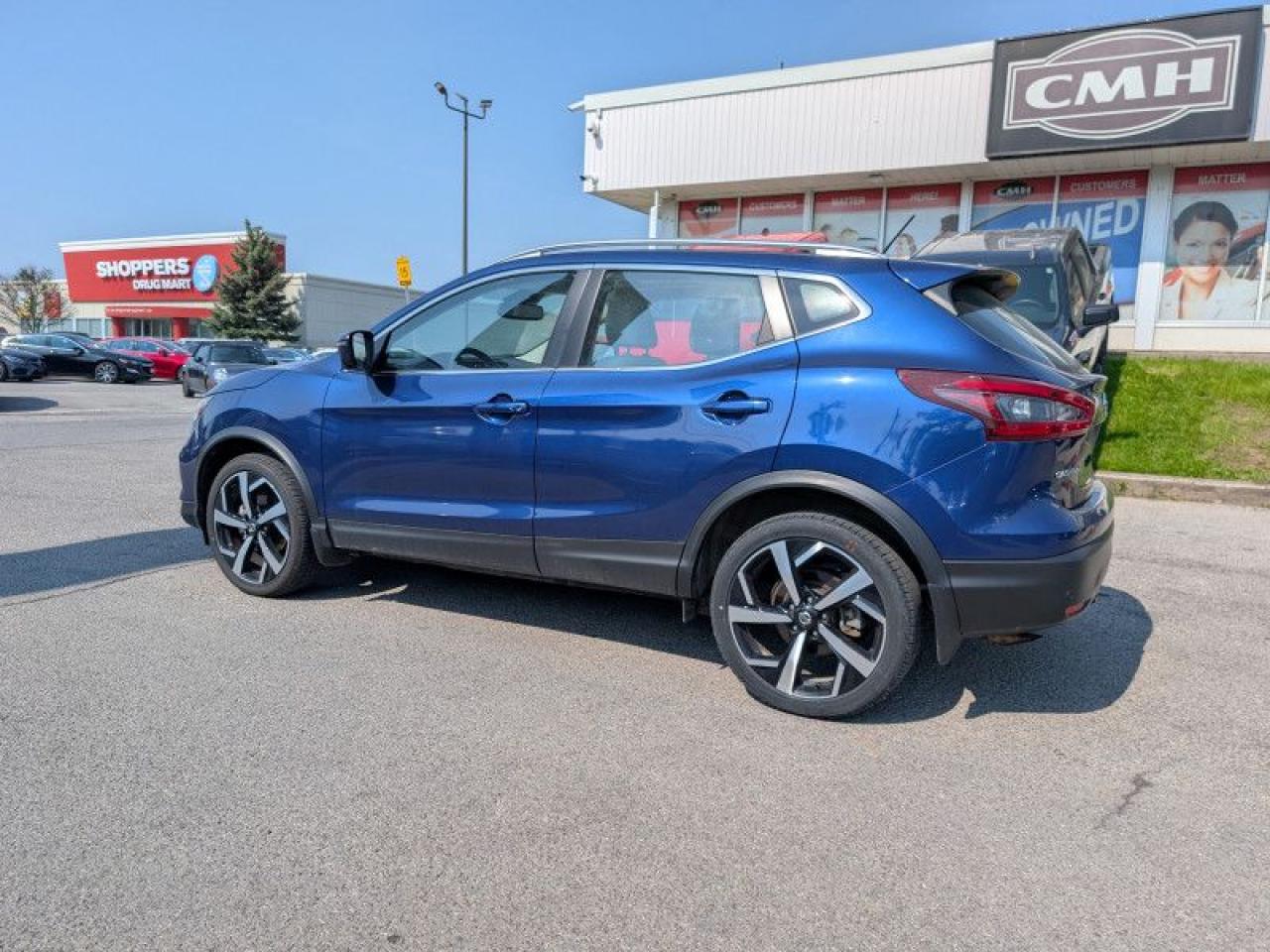 2023 Nissan Qashqai SL Platinum Package  **SUNROOF** Photo3