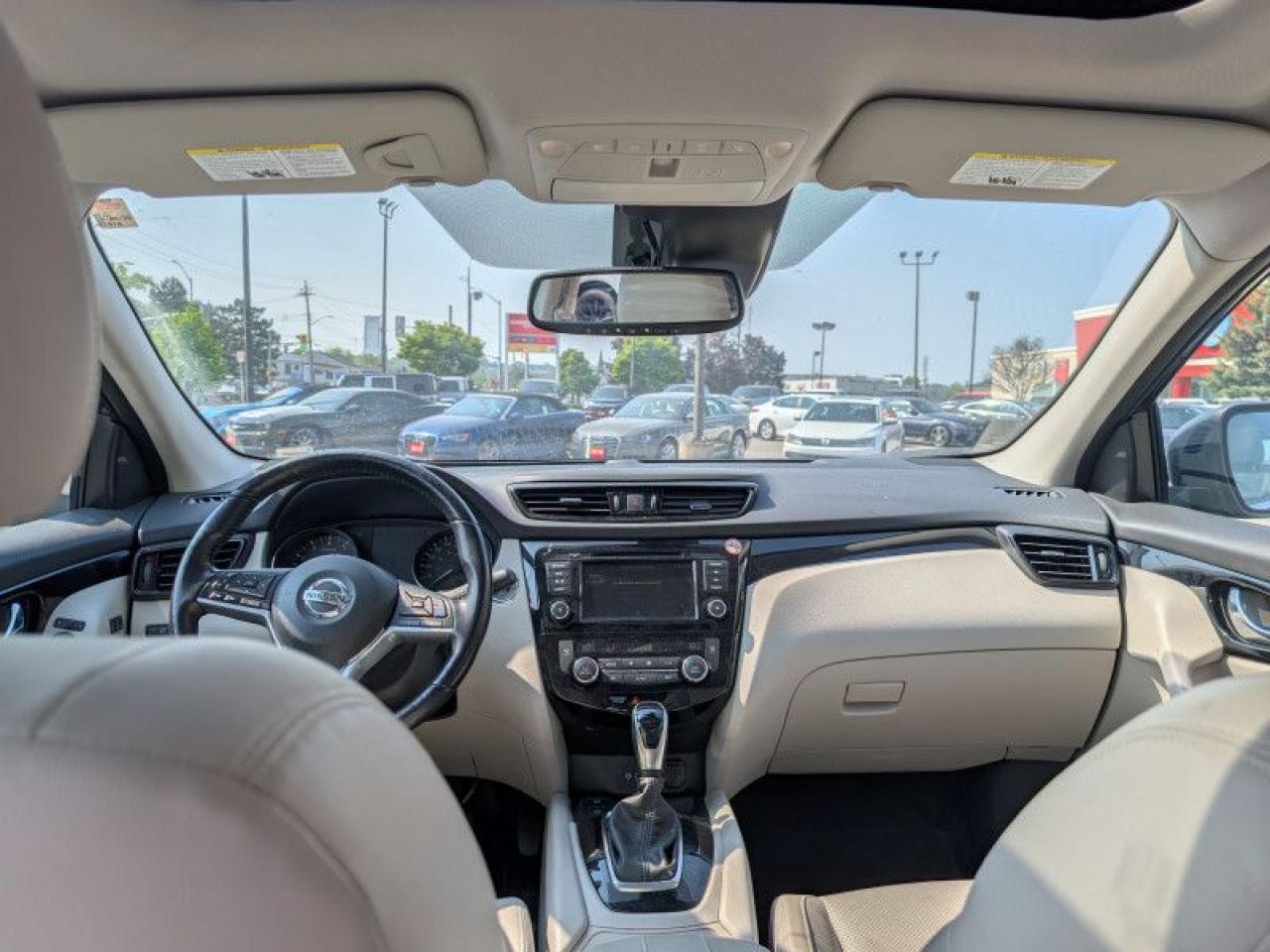 2023 Nissan Qashqai SL Platinum Package  **SUNROOF** Photo