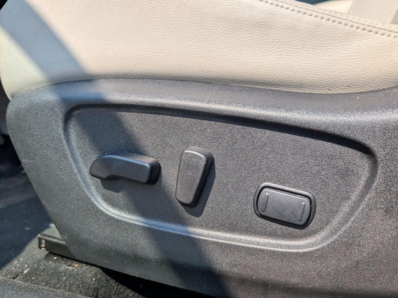 2023 Nissan Qashqai SL Platinum Package  **SUNROOF** Photo