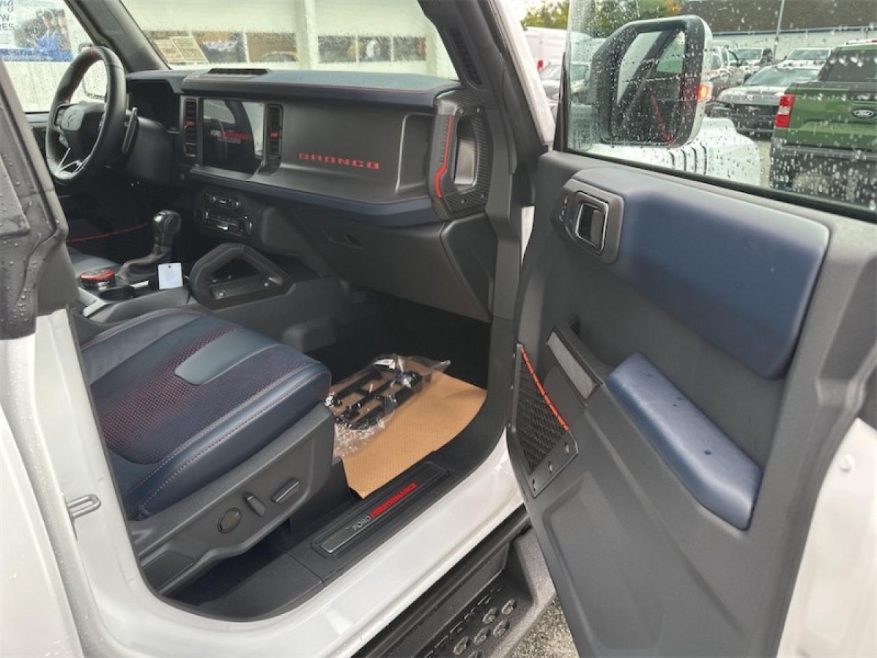 2025 Ford Bronco Raptor  - Leather Seats Photo5
