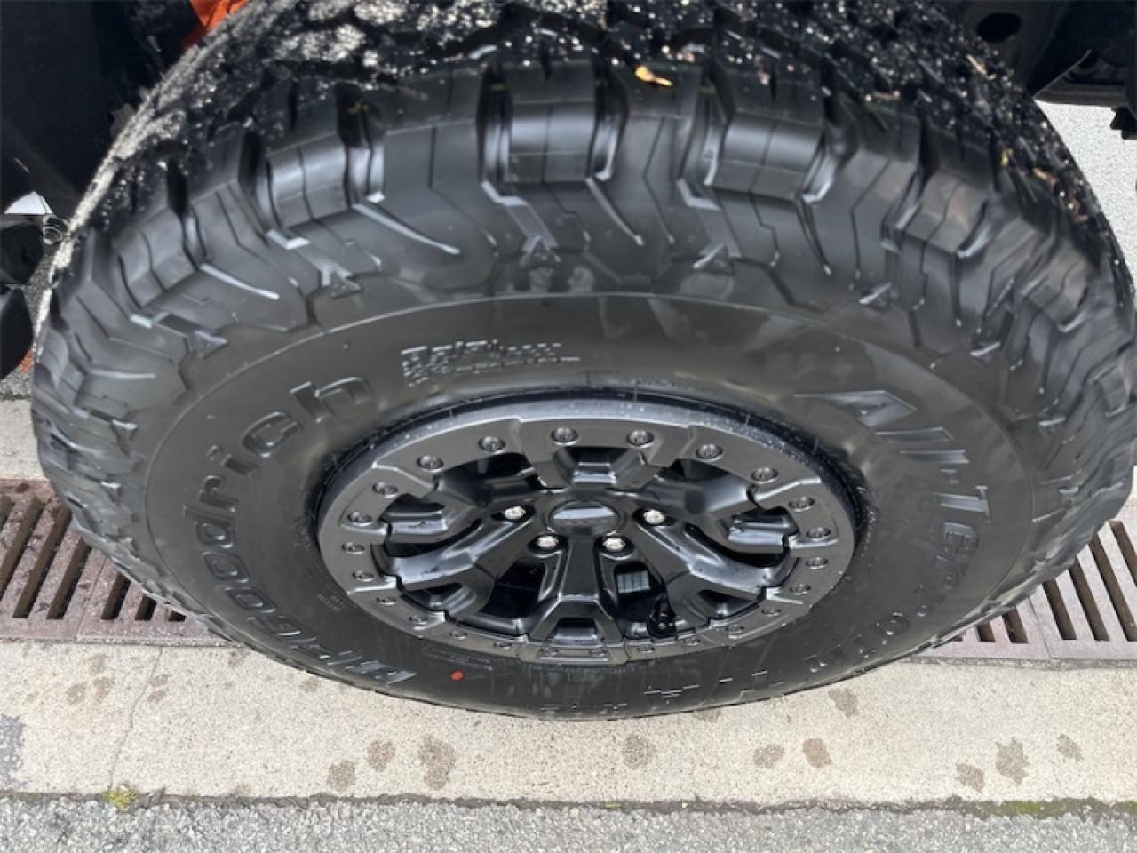 2025 Ford Bronco Raptor  - Leather Seats Photo5