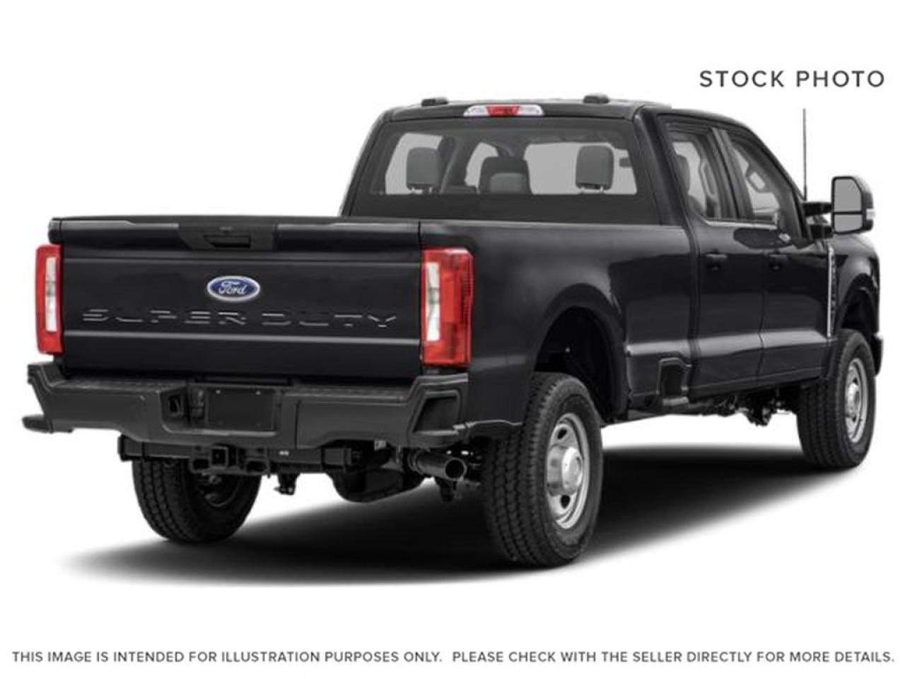 2025 Ford F-350 Super Duty DRW XLT Photo2