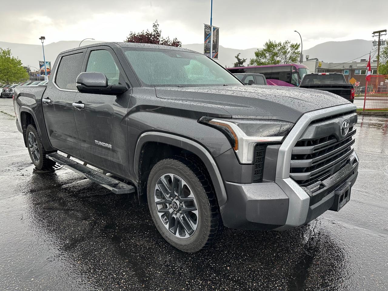 2022 Toyota Tundra Limited  Photo