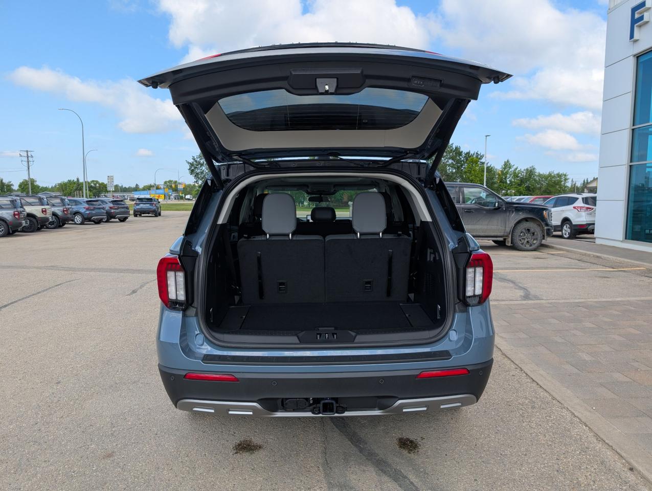 2025 Ford Explorer ACTIVE Photo5