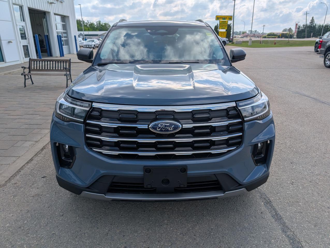 2025 Ford Explorer ACTIVE Photo