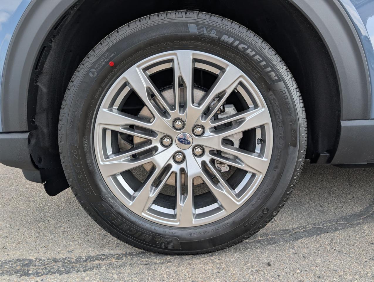 2025 Ford Explorer ACTIVE Photo5