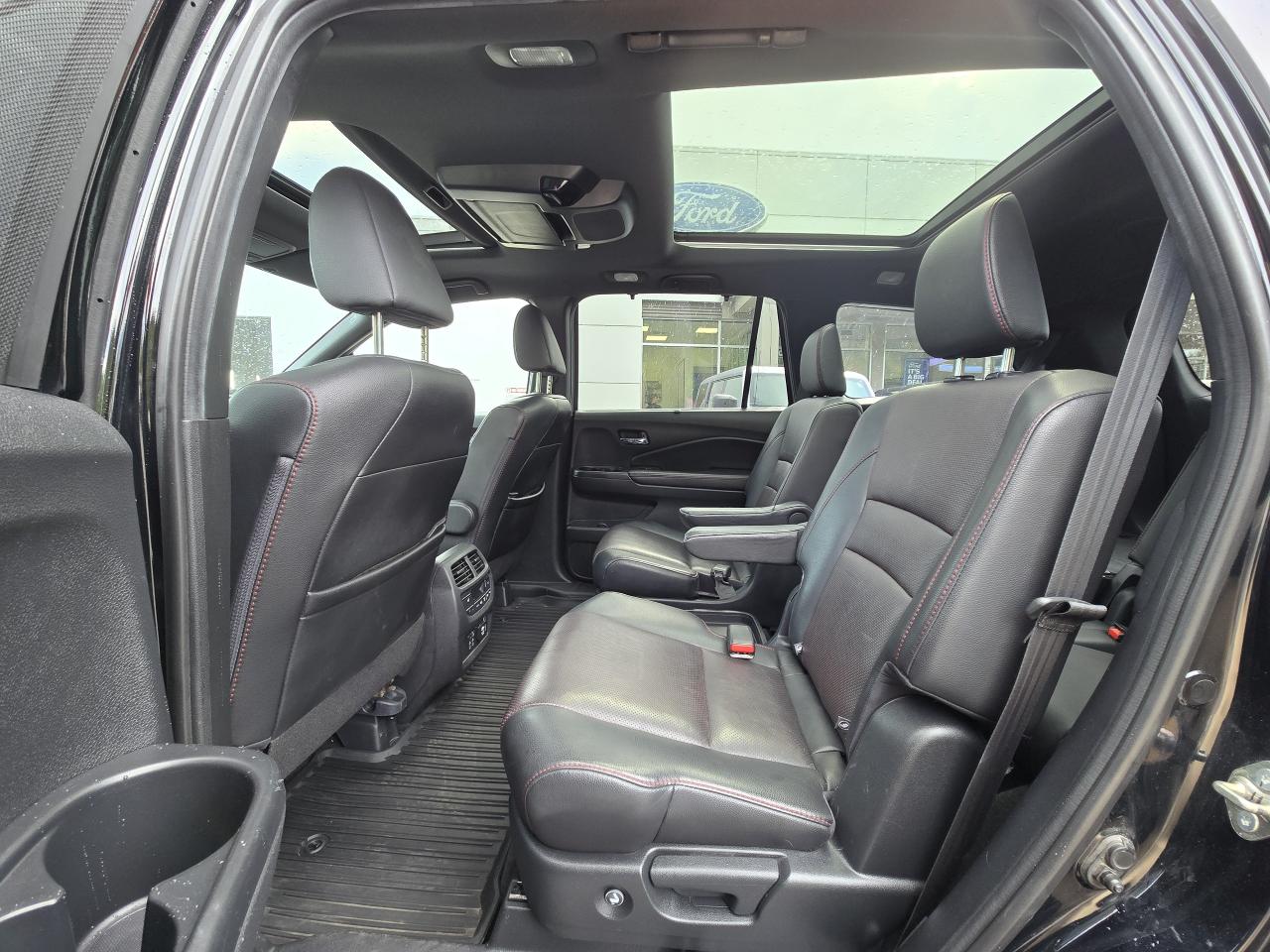2019 Honda Pilot Black Edition Photo5