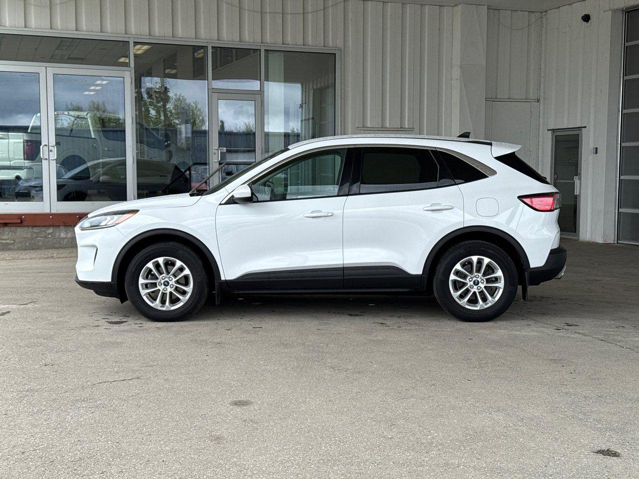 2020 Ford Escape SE - Photo #4