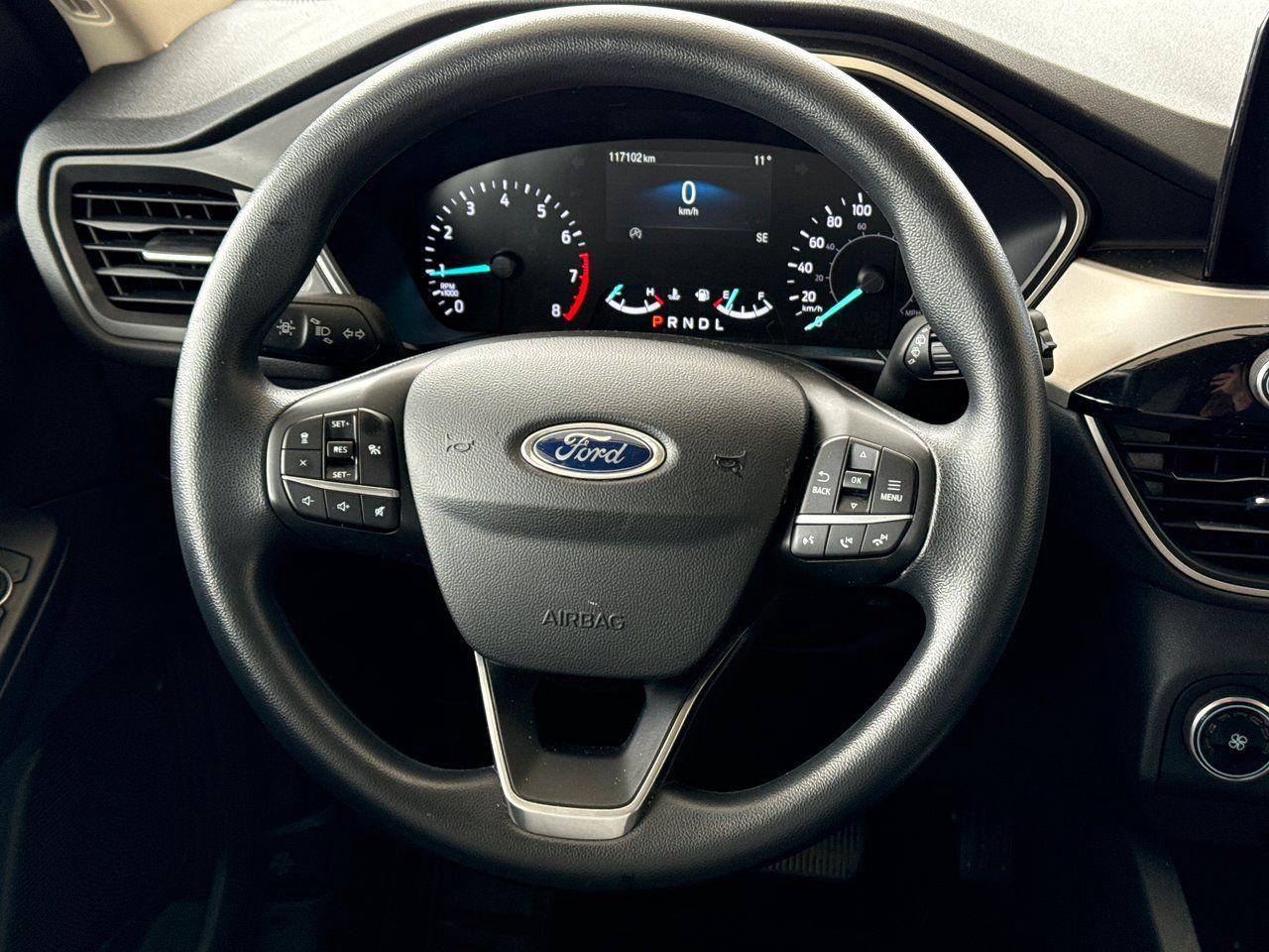 2020 Ford Escape SE - Photo #15
