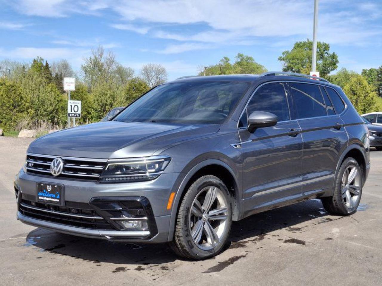 Used 2019 Volkswagen Tiguan Highline 4Motion R-Line | 3rd Row | Leather | Sunroof | Nav | Fender Audio | Rear Camera | and More for sale in Guelph, ON