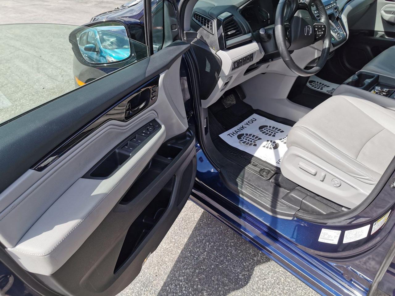 2018 Honda Odyssey Touring - Photo #10