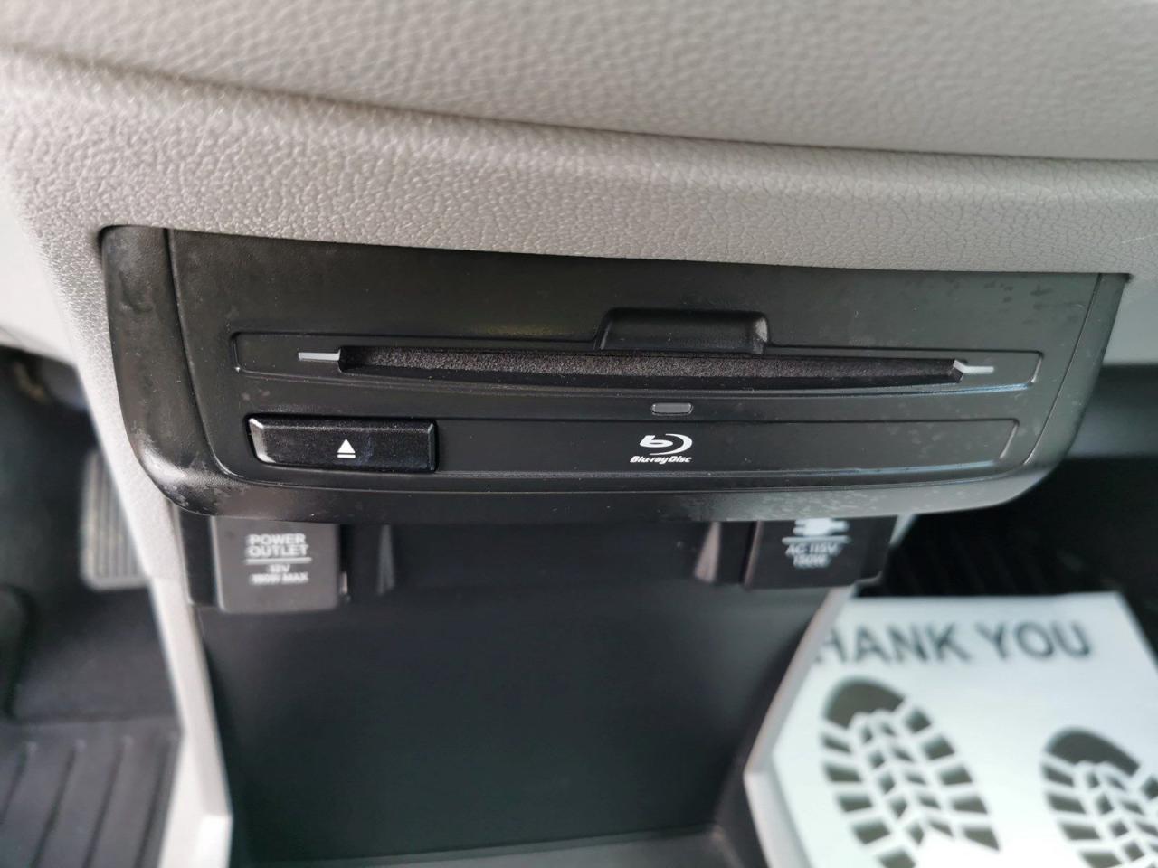 2018 Honda Odyssey Touring - Photo #26