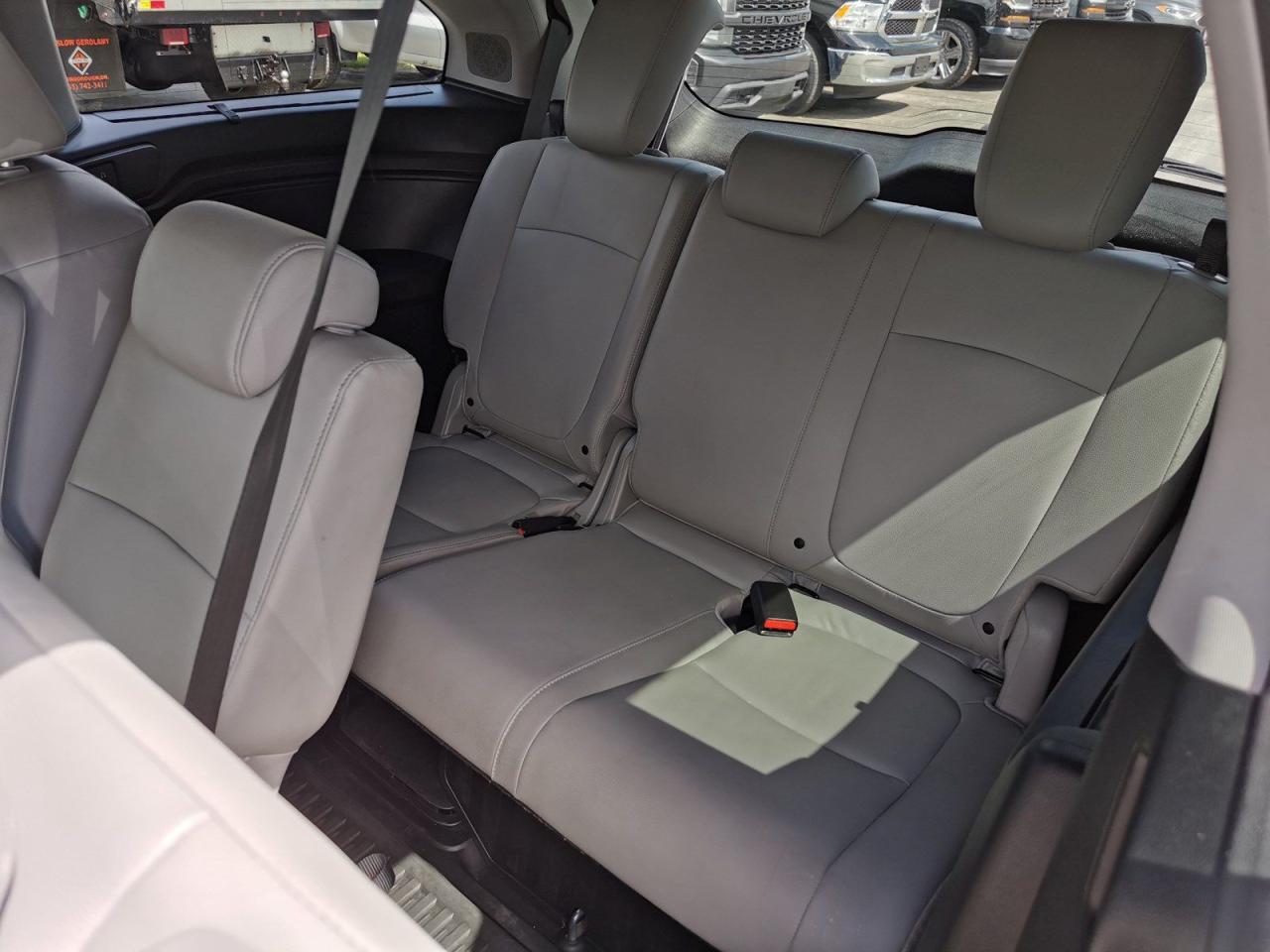 2018 Honda Odyssey Touring - Photo #32