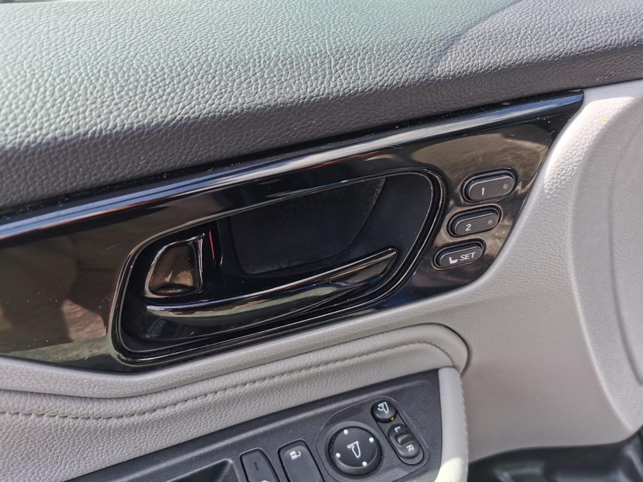 2018 Honda Odyssey Touring - Photo #12