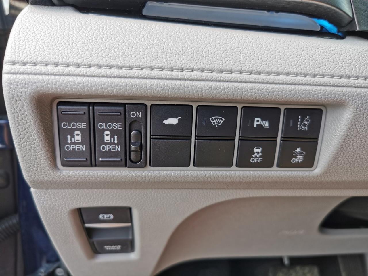 2018 Honda Odyssey Touring - Photo #20