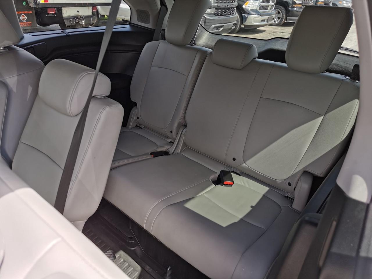 2018 Honda Odyssey Touring - Photo #32