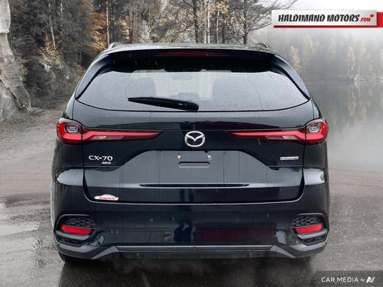 2025 Mazda CX-70 MHEV GS-L AWD | Leather | Sunroof | Heated Seats Photo3