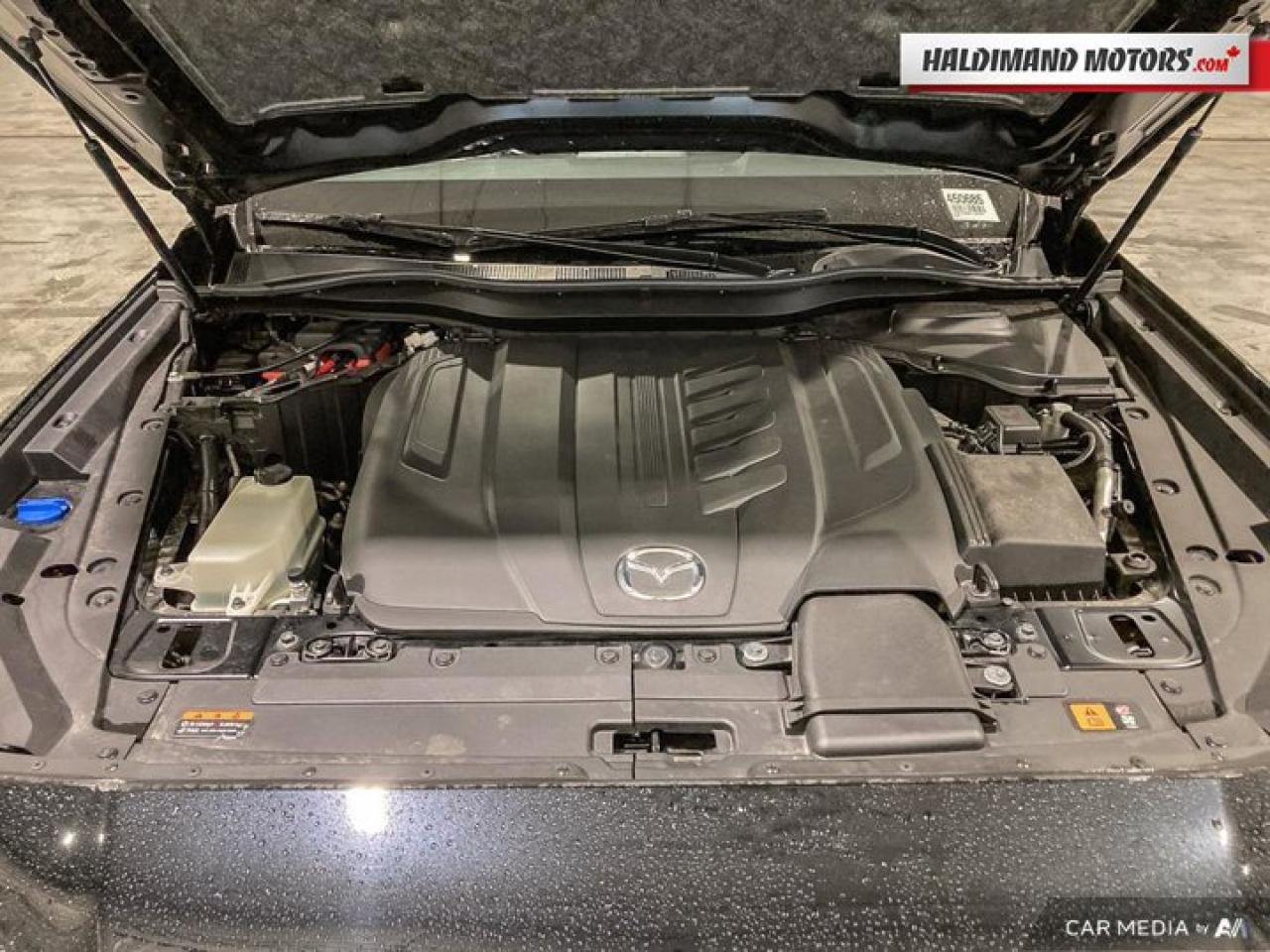 2025 Mazda CX-70 MHEV GS-L AWD | Leather | Sunroof | Heated Seats Photo