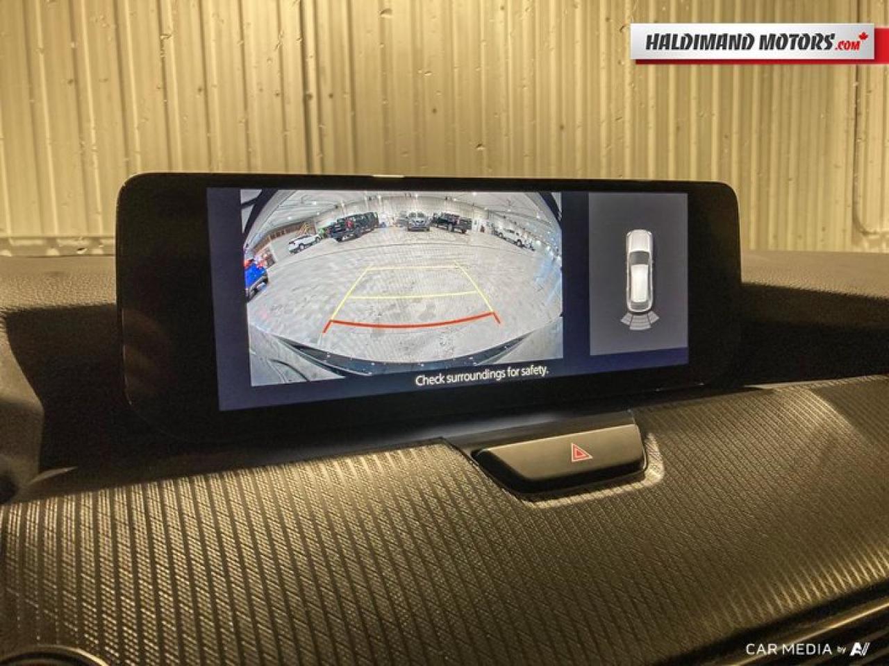 2025 Mazda CX-70 MHEV GS-L AWD | Leather | Sunroof | Heated Seats Photo