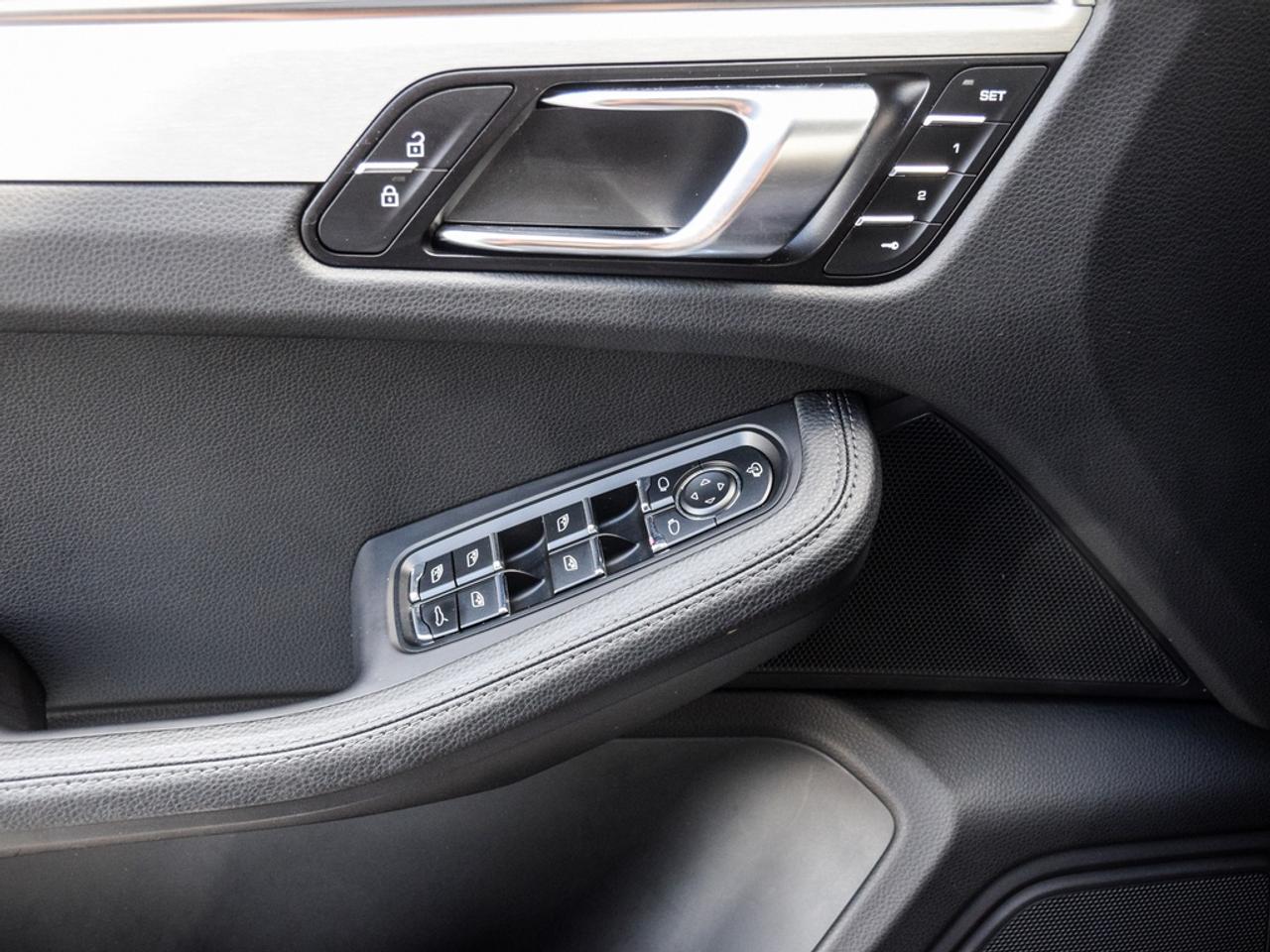 2024 Porsche Macan S Photo