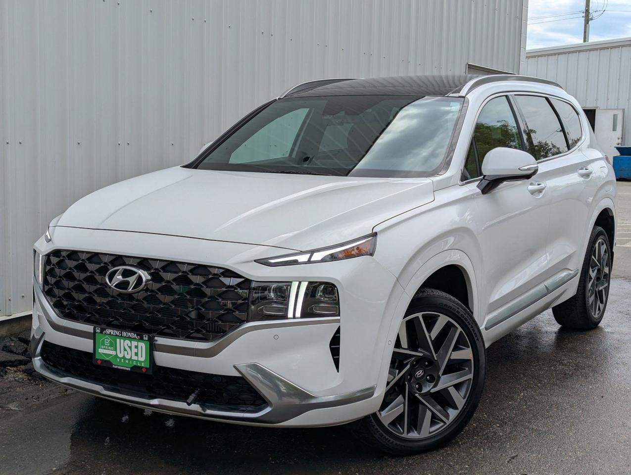 Used 2023 Hyundai Santa Fe Ultimate Calligraphy $309 BI-WEEKLY - NO REPORTED ACCIDENTS, LOW MILEAGE, SMOKE-FREE, ONE OWNER for sale in Cranbrook, BC