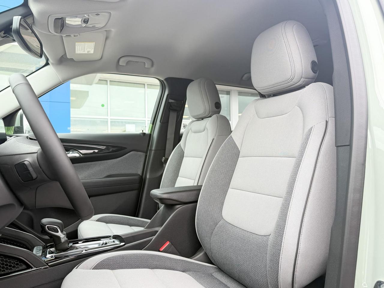 2025 Chevrolet TrailBlazer 1.3L TURBO ENGINE WITH REMOTE START/ENTRY, HEATED FRONT SEATS, HEATED STEERING WHEEL, POWER LIFTGATE & HD REAR VIEW CAMERA Photo