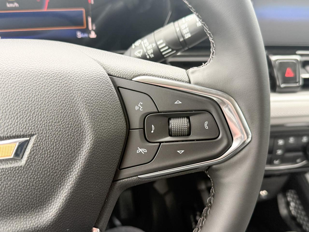 2025 Chevrolet TrailBlazer 1.3L TURBO ENGINE WITH REMOTE START/ENTRY, HEATED FRONT SEATS, HEATED STEERING WHEEL, POWER LIFTGATE & HD REAR VIEW CAMERA Photo