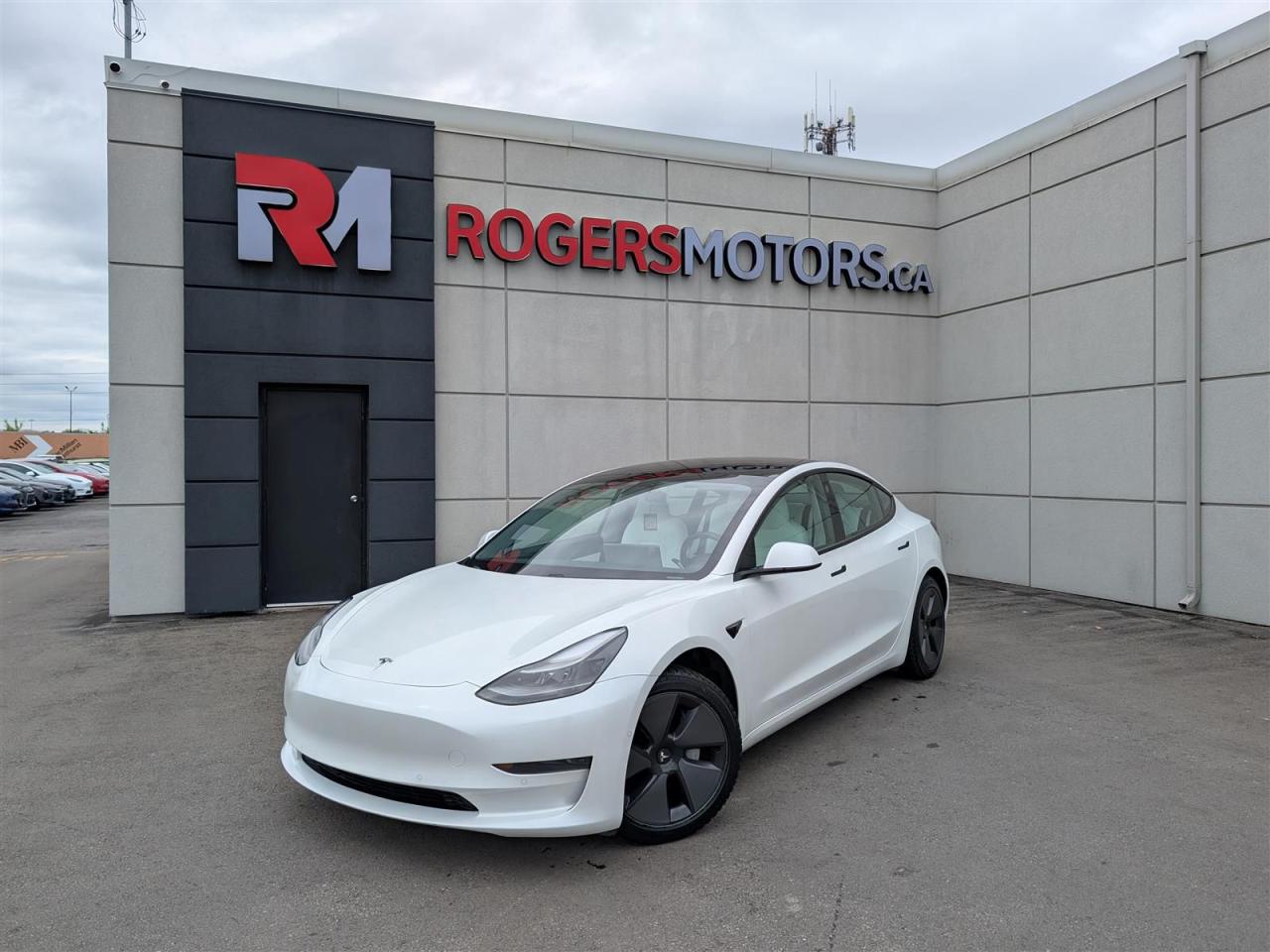Used 2021 Tesla Model 3 STANDARD RANGE PLUS - WHITE INTERIOR for sale in Oakville, ON