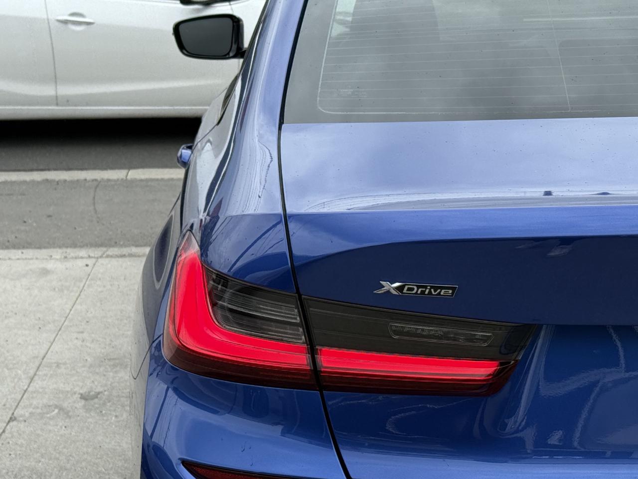2021 BMW 3 Series 330i //M SPORT | SUNROOF | LOADED - Photo #12