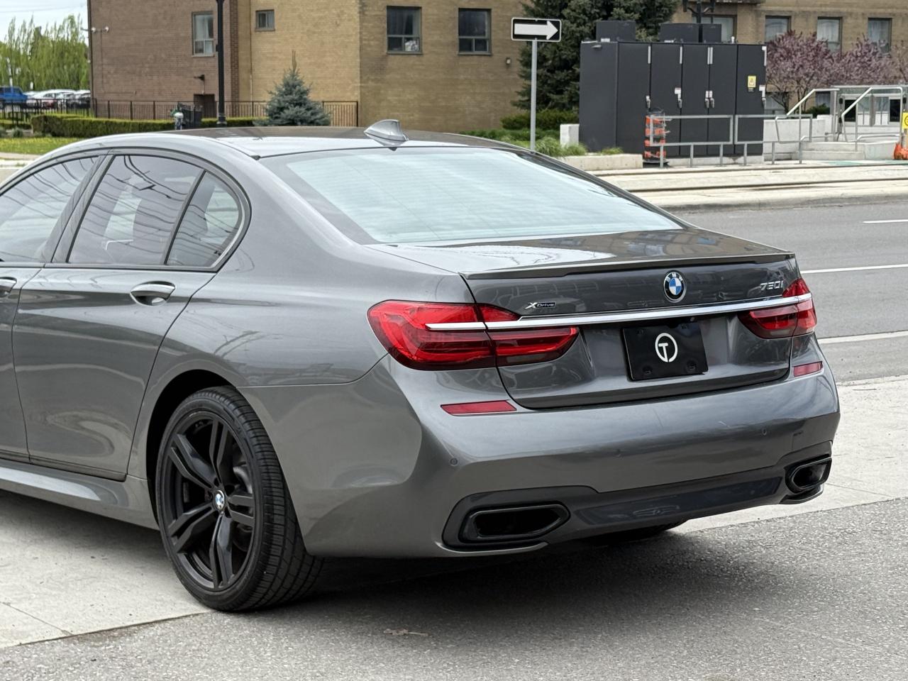 2016 BMW 7 Series 750i | PREMIUM | COGNAC LEATHER | PANO | LOADED - Photo #13