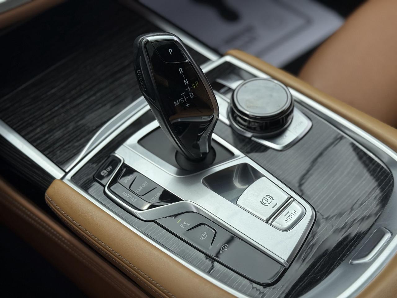 2016 BMW 7 Series 750i | PREMIUM | COGNAC LEATHER | PANO | LOADED - Photo #44