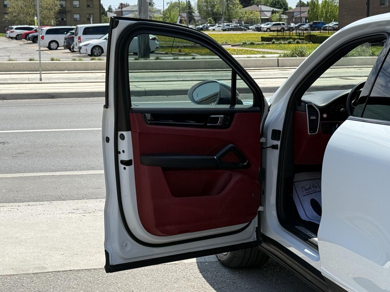 2020 Porsche Cayenne WARRANTY | RED LEATHER | EXTRA RIMS - Photo #15