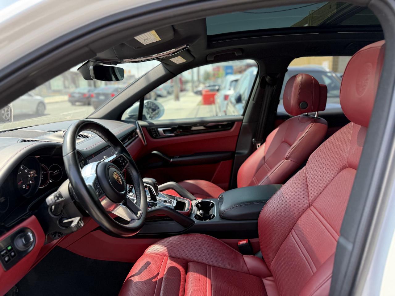 2020 Porsche Cayenne WARRANTY | RED LEATHER | EXTRA RIMS - Photo #28