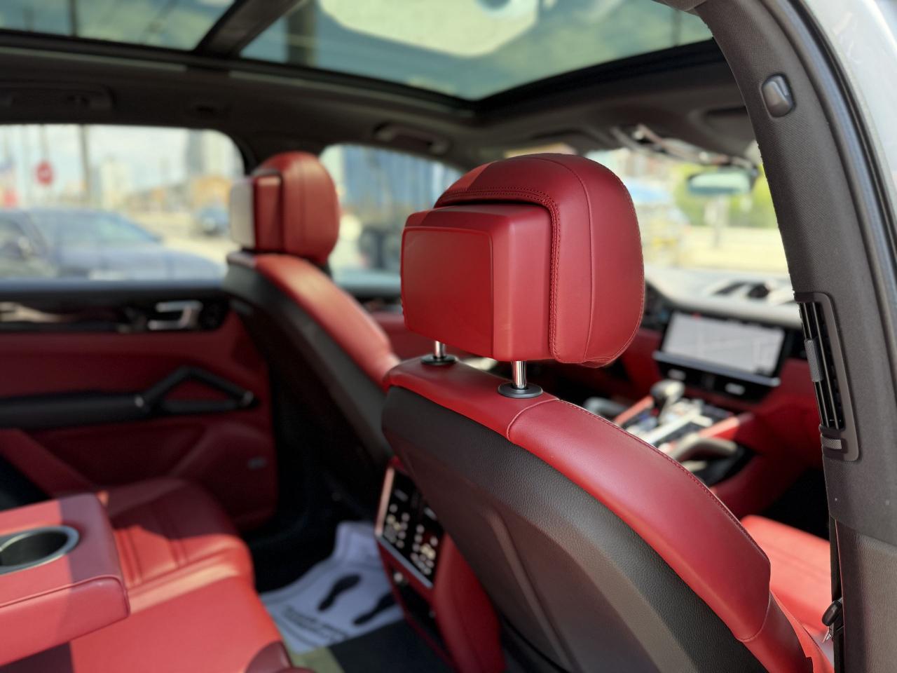 2020 Porsche Cayenne WARRANTY | RED LEATHER | EXTRA RIMS - Photo #35