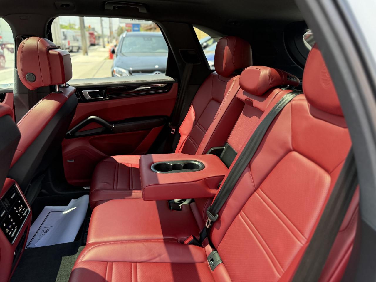 2020 Porsche Cayenne WARRANTY | RED LEATHER | EXTRA RIMS - Photo #38