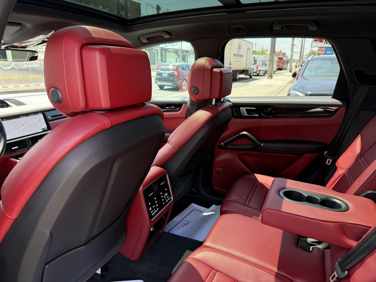 2020 Porsche Cayenne WARRANTY | RED LEATHER | EXTRA RIMS - Photo #37