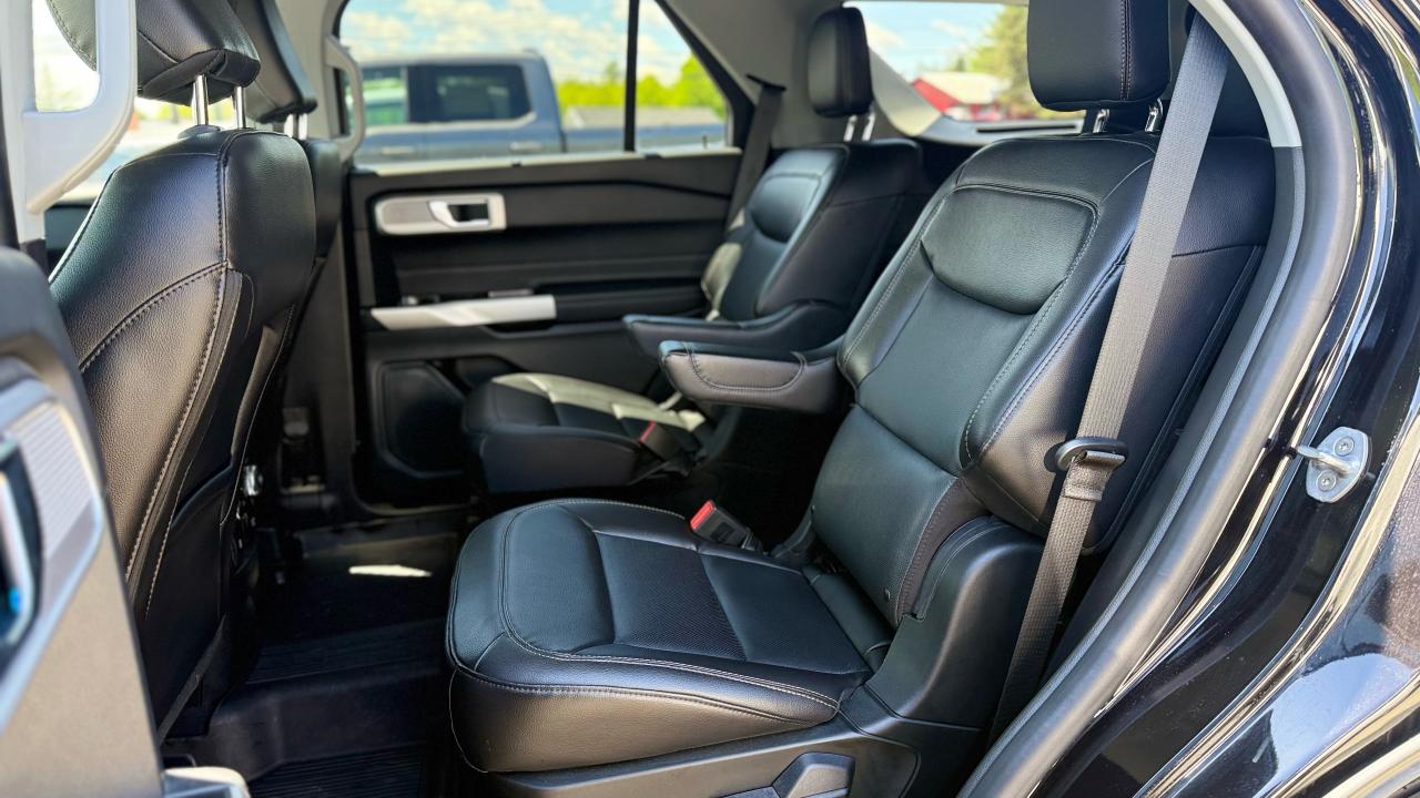 2022 Ford Explorer  Photo5