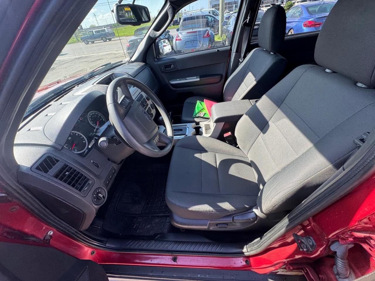 2012 Ford Escape XLT, LOW KMS, ONLY 59,000KMS, AUTO, ALLOYS, CERT - Photo #13