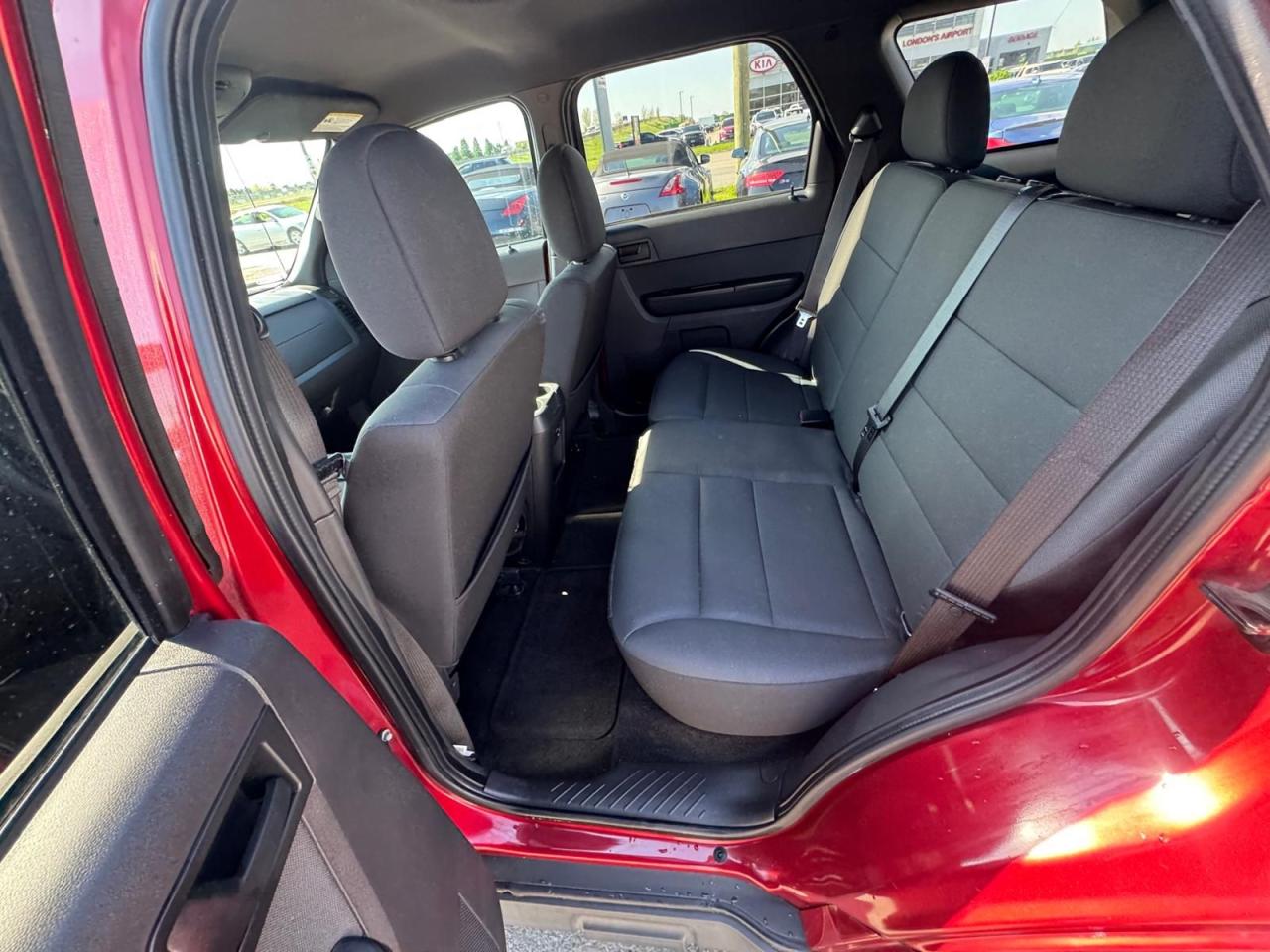 2012 Ford Escape XLT, LOW KMS, ONLY 59,000KMS, AUTO, ALLOYS, CERT - Photo #15