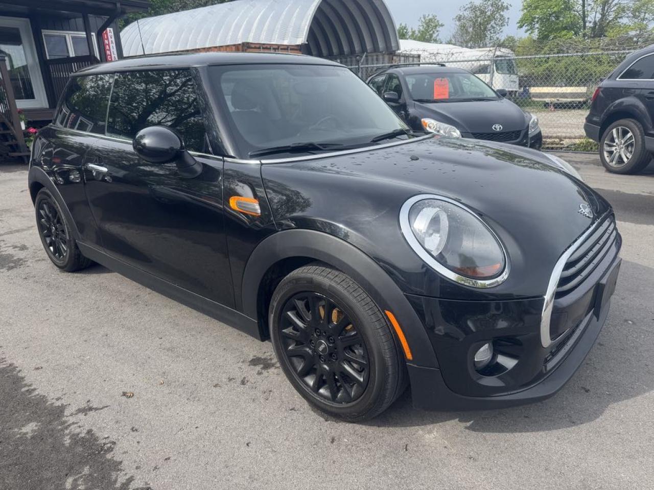 2019 MINI Cooper COOPER - Photo #2