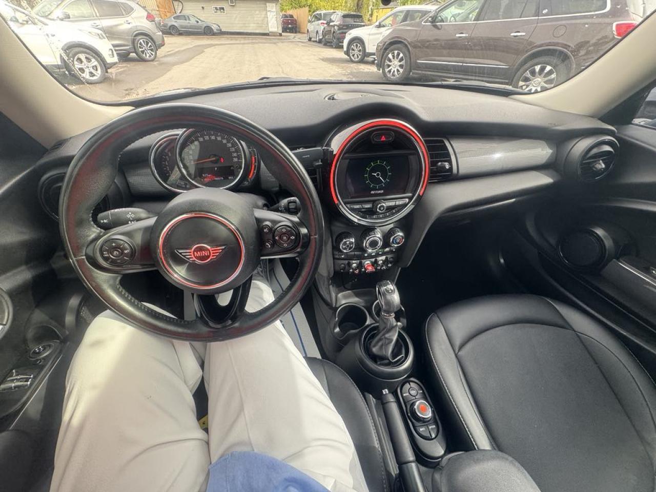 2019 MINI Cooper COOPER - Photo #11
