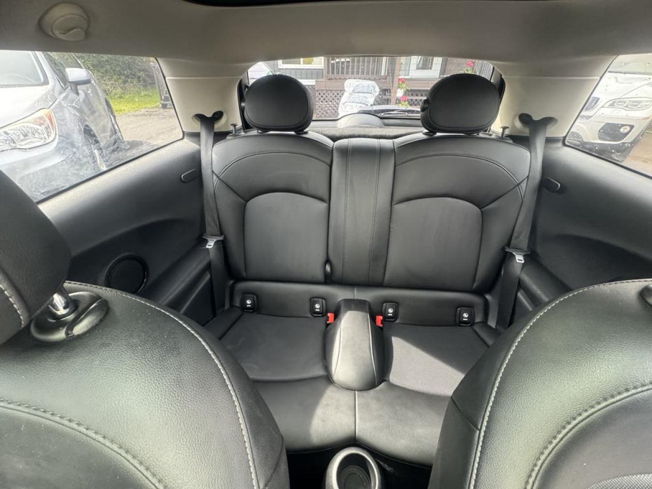 2019 MINI Cooper COOPER - Photo #10
