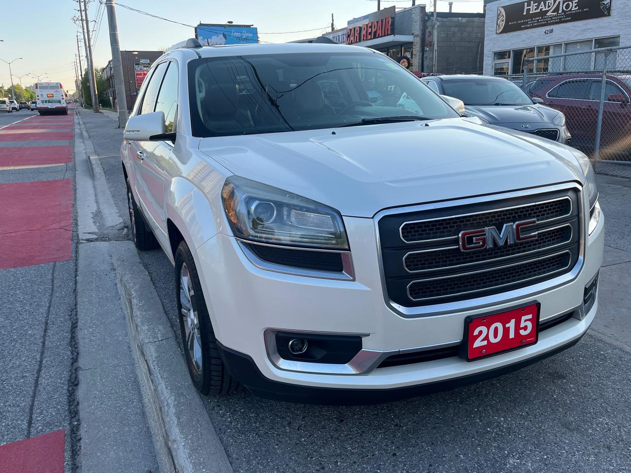 Used 2015 GMC Acadia SLT-AWD-7 SEATS-LEATHER-2 ROOFS-BK UP CAM-ALLOYS for sale in Scarborough, ON