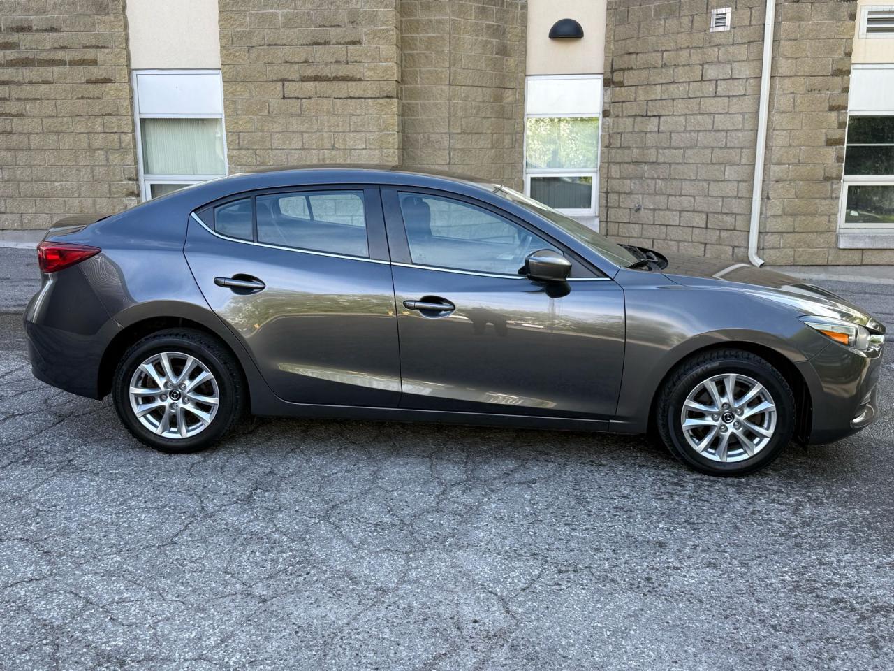 2017 Mazda MAZDA3 4DR SDN MAN GS - Photo #4