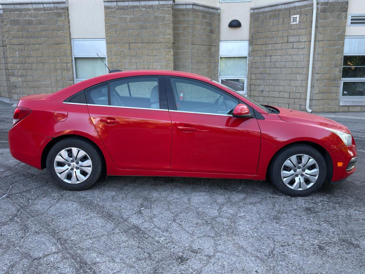 2016 Chevrolet Cruze Limited 4dr Sdn LT w/1LT - Photo #4