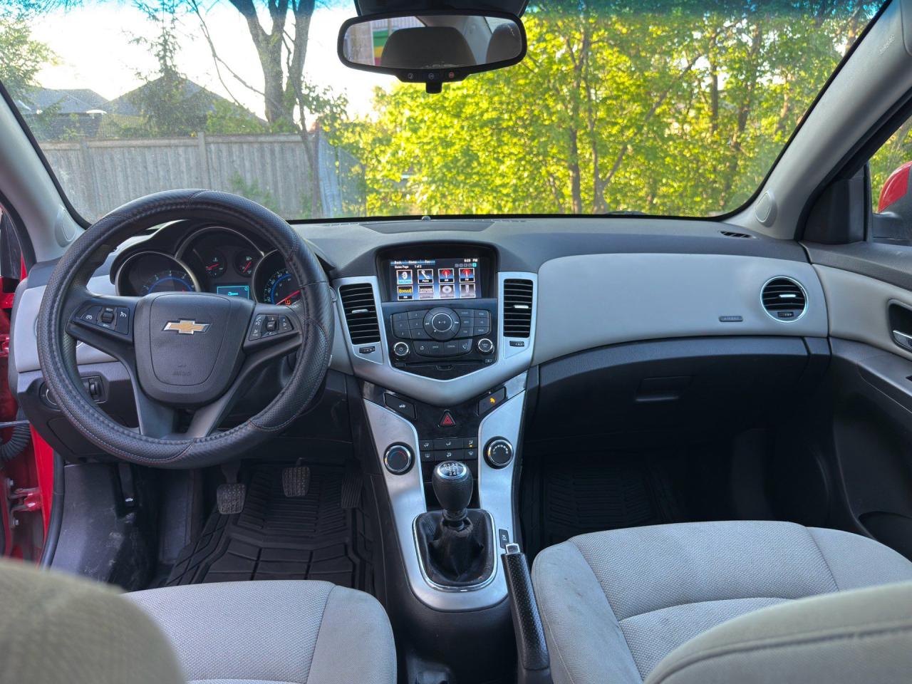2016 Chevrolet Cruze Limited 4dr Sdn LT w/1LT - Photo #12